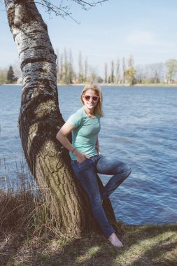 Genç kadın zevk özgürlük açık