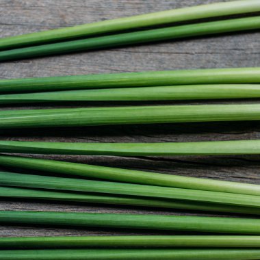 Doğal arka plan. Kök aranjman çiçek.