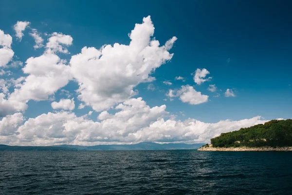 海和岛屿景观 — 图库照片