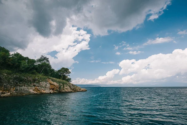 Small island on the sea — Stock Photo, Image