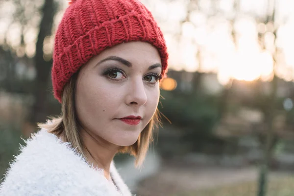 Close Meisje Portret Buiten — Stockfoto