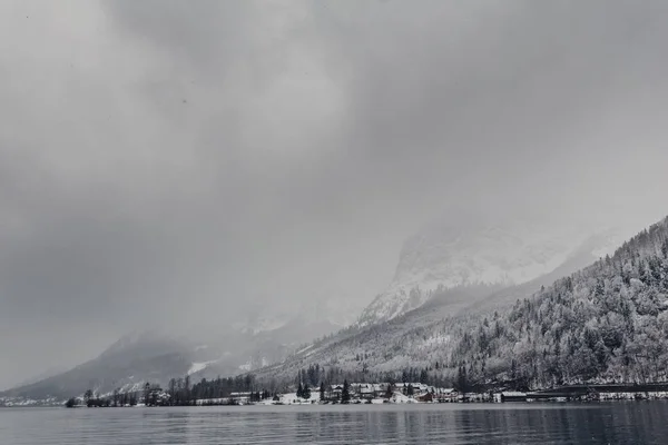 Schöne Berglandschaft Winterlandschaft Mit Bergen Und See — Stockfoto