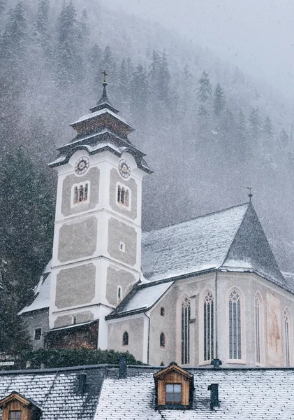 Kerk Zware Sneeuwval Hallstatt Oostenrijk — Stockfoto