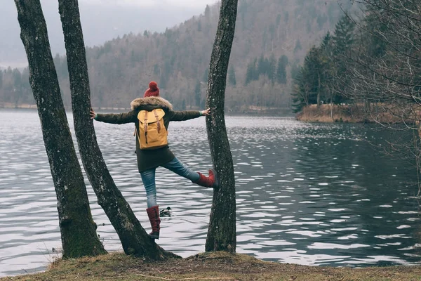 Una Viaggiatrice Stile Vita Attivo — Foto Stock