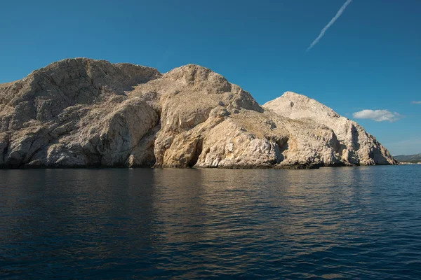 Hermosa Imagen Viaje Puesta Sol Sobre Mar Pequeña Isla — Foto de Stock