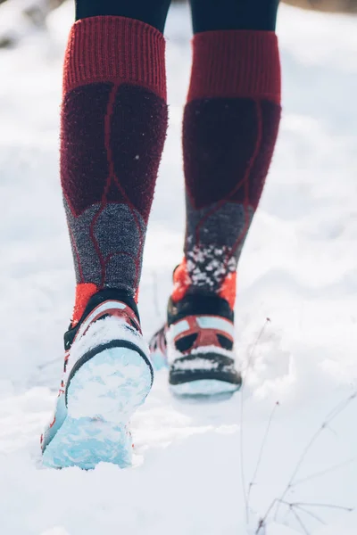 Close Running Shoes Winter Track — Stock Photo, Image