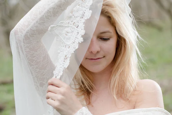 Portrait Mariée Avec Belle Dentelle — Photo