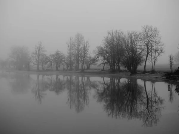 Mlhavé Ráno Jezeře — Stock fotografie