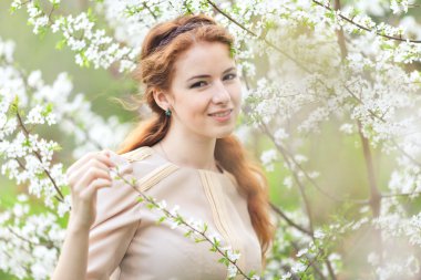 kadın bahar