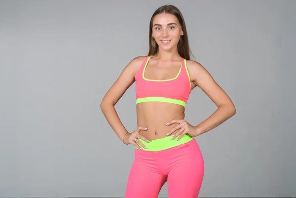 Çekici fitness kadını, eğitimli kadın vücudu, yaşam tarzı portresi, — Stok fotoğraf