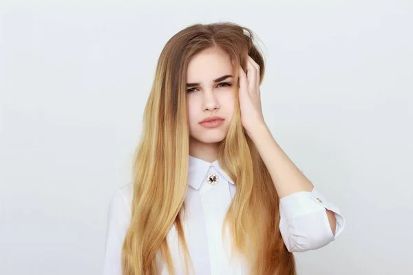 Conceito de retrato de estúdio posando mulher — Fotografia de Stock