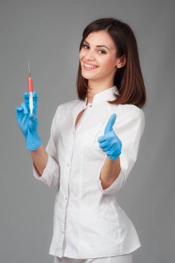 Genç, güzel hemşire