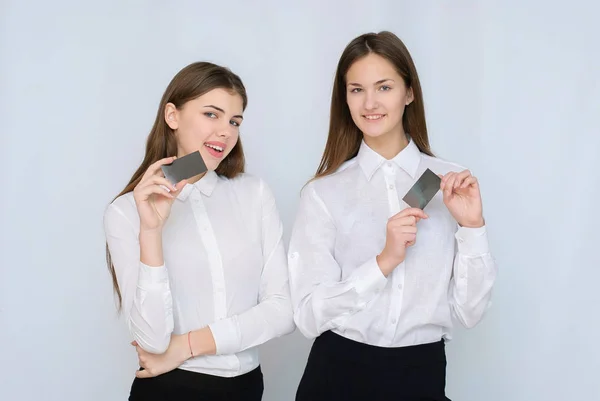 Smiling business woman hold credit card. Isolated portrait — Stock Photo, Image