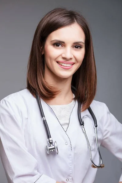 若い美しい看護師 — ストック写真