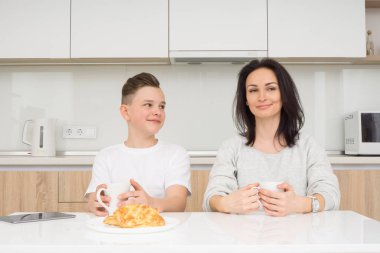 sabah mutlu bir aile