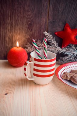 çam dalları ile Noel dekorasyon