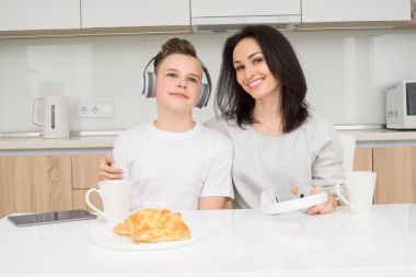 sabah mutlu bir aile