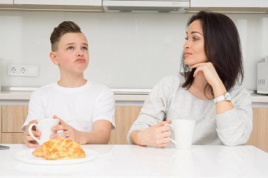 sabah mutlu bir aile