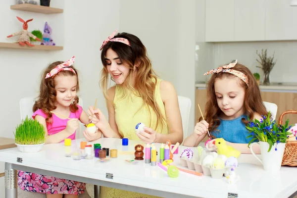 Happy family preparing for Easter. — Stock Photo, Image