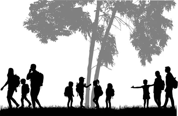 Family reaching with backpacks on a trip. — Stock Vector