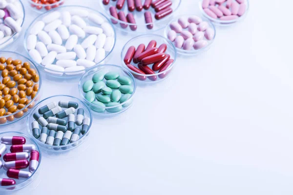 Set of capsules on white background — Stock Photo, Image