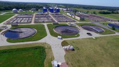 Kanalizasyon arıtma tesisi. Hava atışı