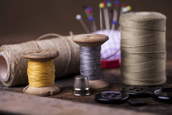 Dikiş aletleri, konu, iğneler vintaae tarzı