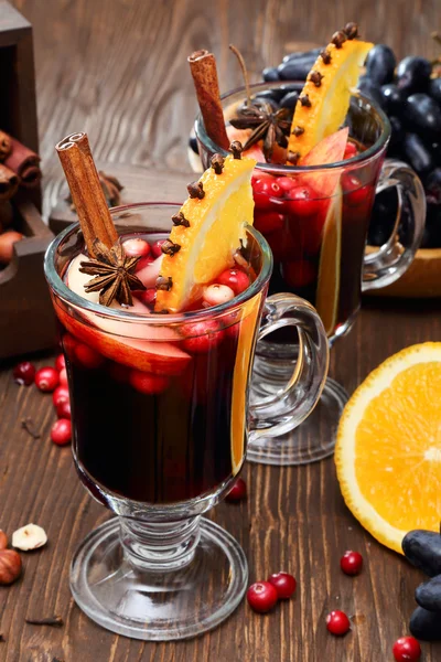 Vin chaud et ingrédients de Noël — Photo