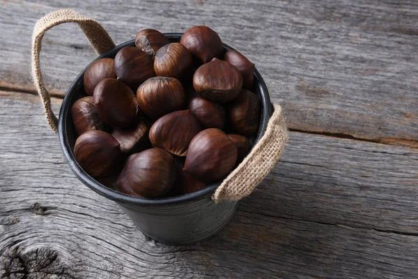 Bucket of Chestnuts — Stock Photo, Image