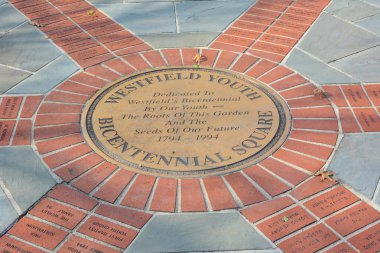 Westfield, New Jersey - 02 Kasım 2019: Plaket ve d.