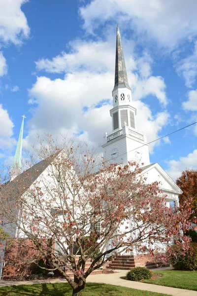 WESTFIELD, NEW JERSEY - 02 NOV 2019: Exterior de The First Congr — Foto de Stock