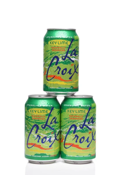 Irvine, Kalifornie - 20. prosince 2019: Tři plechovky La Croix Key Lime — Stock fotografie