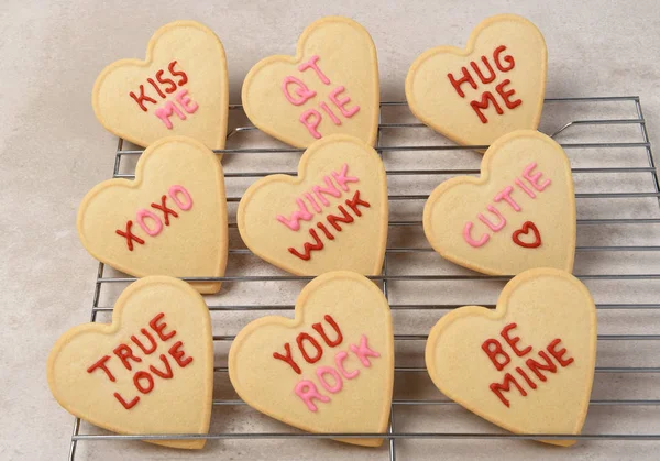 Conceito do Dia dos Namorados: Fechar de nove Coração em forma de panela de açúcar — Fotografia de Stock