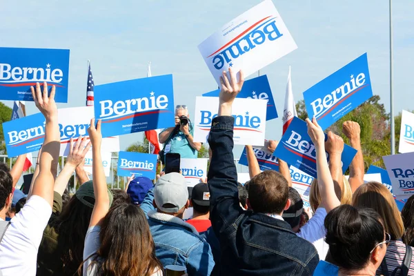 Santa Ana Californie Février 2020 Bernie Sanders Rally Groupe Supporters — Photo