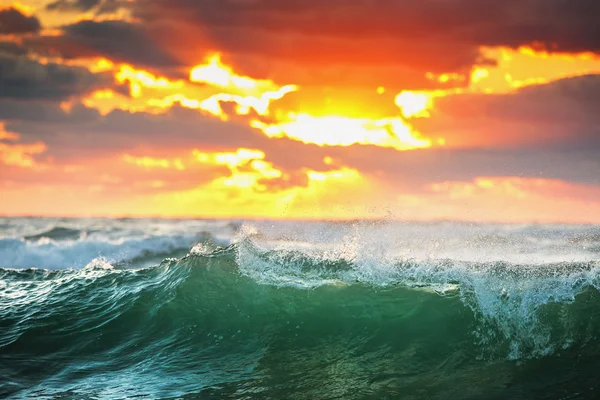 Sunrise Wave and sandy beach — Stock Photo, Image