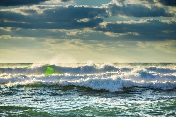 Beautiful green sunrise wave — Stock Photo, Image