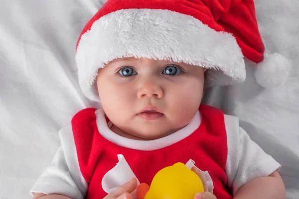 Χριστούγεννα toddler στην το καπέλο santa — Φωτογραφία Αρχείου