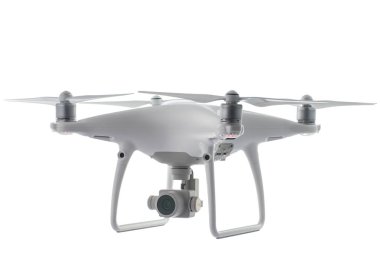 Uçan uçak quadcopter beyaz kırpma yolu ile izole