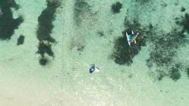 Karayip Denizi, Punta Cana yelken kanoyla drone uçan üzerinden havadan görünümü