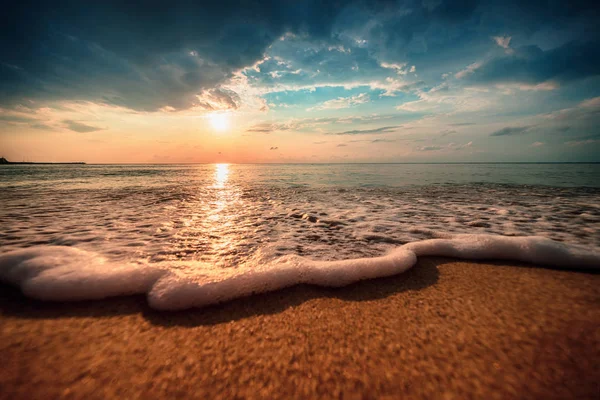 Vacker soluppgång över havet — Stockfoto