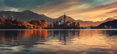 Lake Bled St Mary Kilisesi küçük varsayım ile