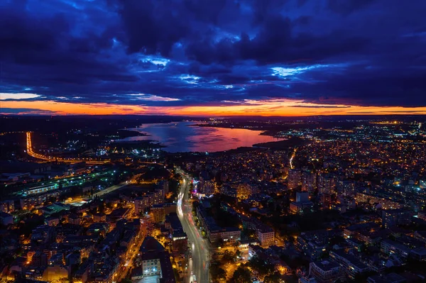 Flysikt til Varna ved solnedgang – stockfoto