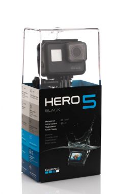 Varna, Bulgaristan - 9 Şubat 2017: Gopro Hero 5 üzerinde beyaz izole 