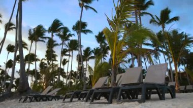 Sunrise deniz doğa ve tropik ada plaj ile görüntüleyin. Punta Cana resort, Dominik Cumhuriyeti