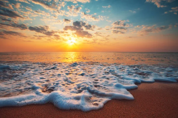 Hermoso Amanecer Sobre Mar Nueva Mañana 2020 — Foto de Stock