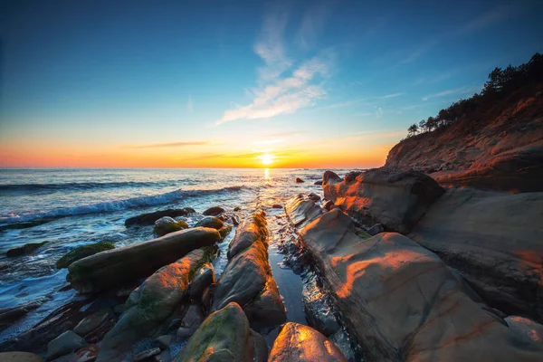 Схід сонця над пляжі — стокове фото