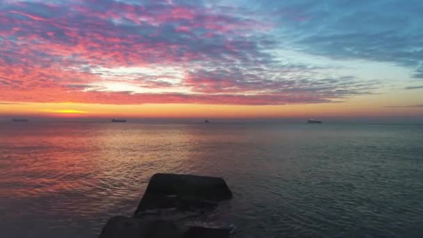 Piękny Wschód Słońca Nad Morzem — Wideo stockowe