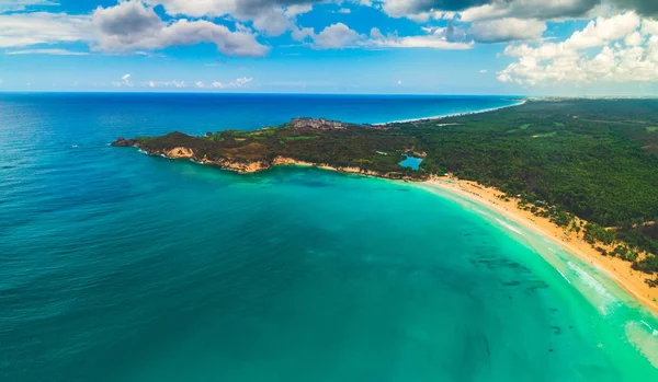 Αεροφωτογραφία της τροπικής παραλίας. Μακάο παραλία, Δομινικανή Δημοκρατία — Φωτογραφία Αρχείου