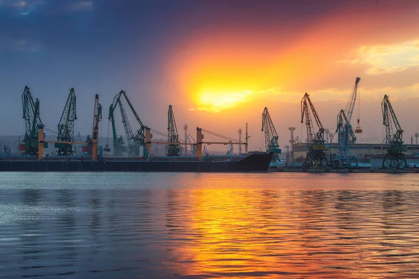 Sea Port Industrial Cranes Varna Bulgaria Sunset Varna Lake — Stock Photo, Image