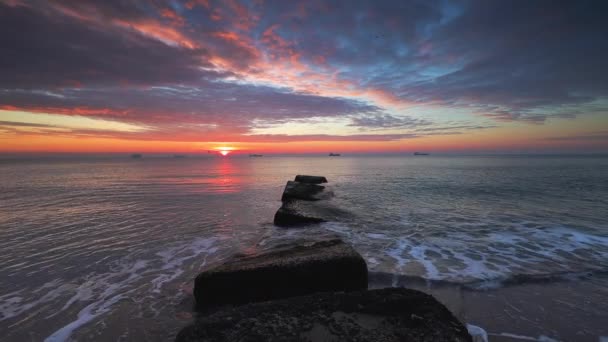 Salida Del Sol Sobre Mar — Vídeos de Stock